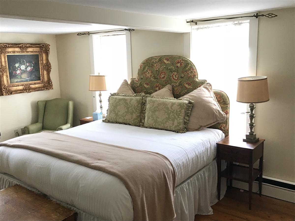 Admiral Farragut Inn ニューポート エクステリア 写真